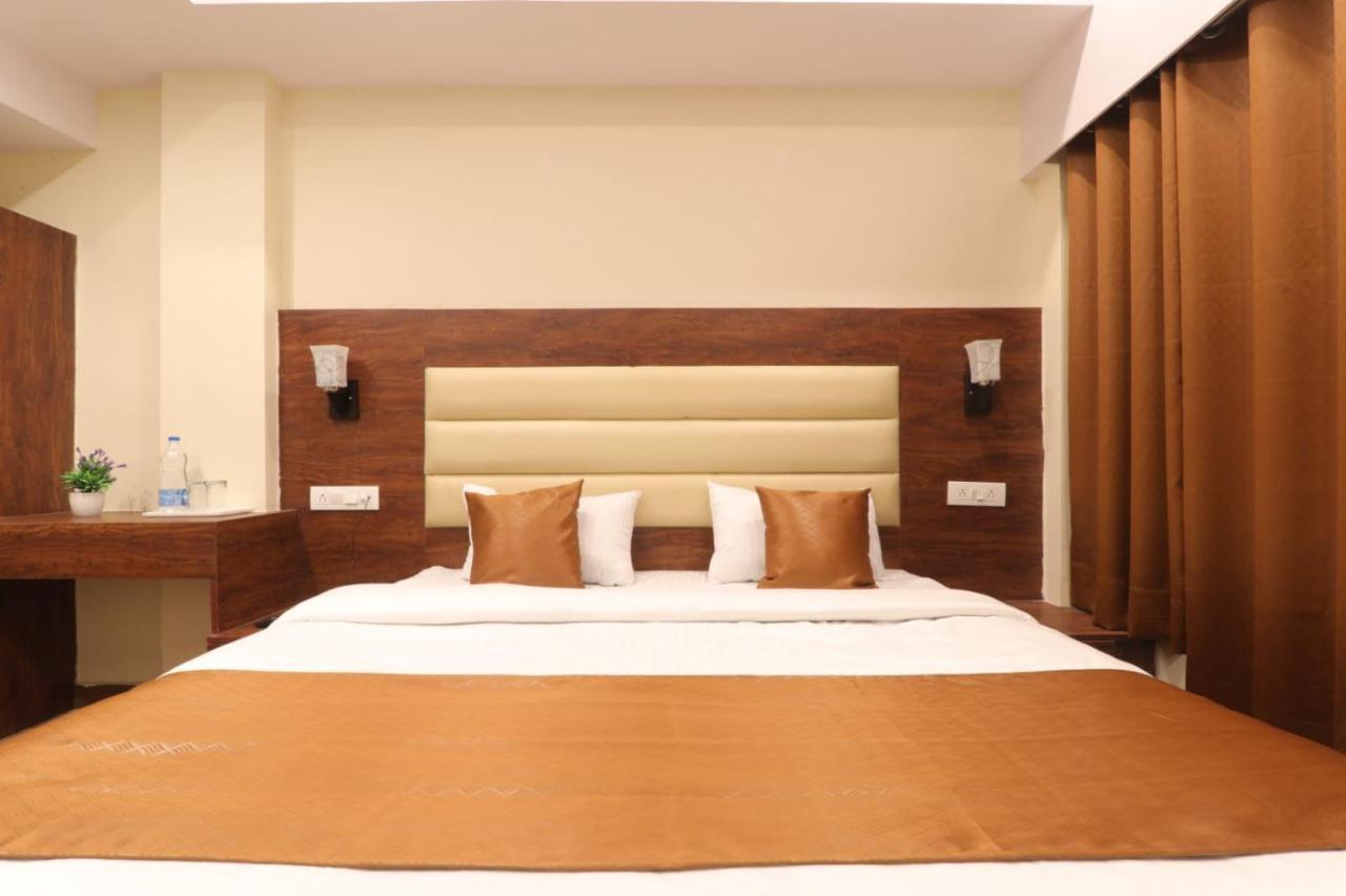 Hotel Blueark ลัคเนา ภายนอก รูปภาพ