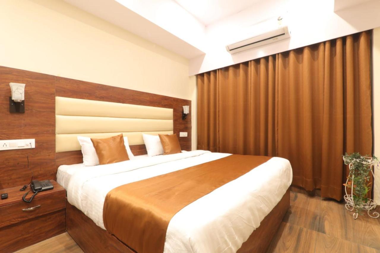 Hotel Blueark ลัคเนา ภายนอก รูปภาพ