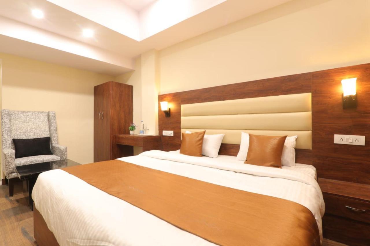 Hotel Blueark ลัคเนา ภายนอก รูปภาพ